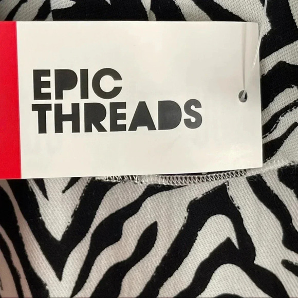 Epic Threads Zebra Romper Girls Medium Nwt Black Ivory - Picture 16 of 16